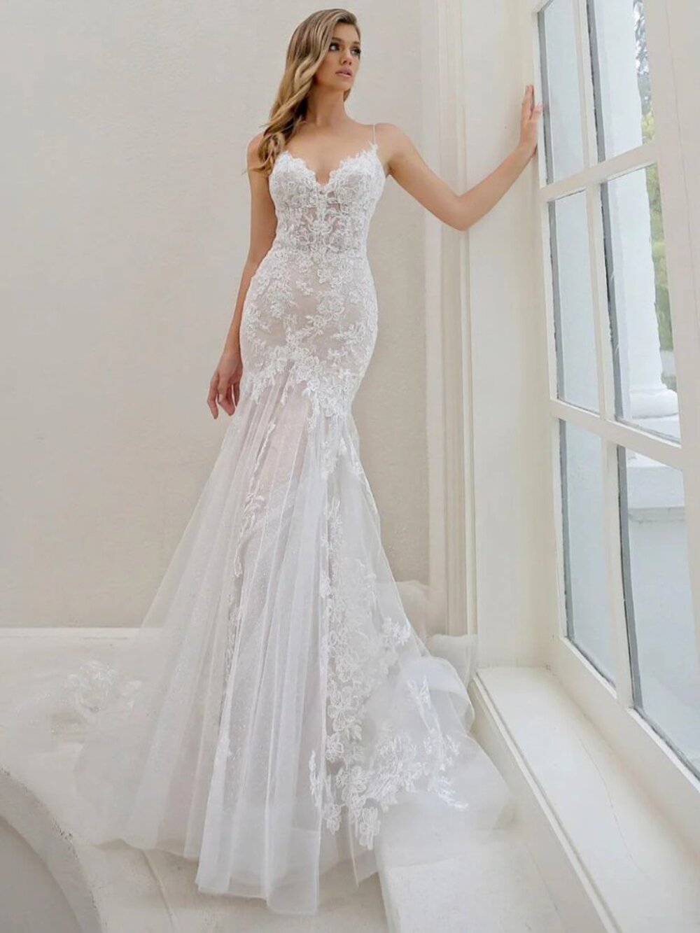 NWT Blue by Enzoani, Magnolia, US Size 12 Fit n Flare Mermaid Wedding Lace